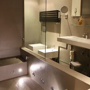 2* Πανσιόν Piazza Del Gesu' Luxury