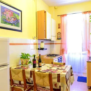 Pensión Casa Vacanza Frendy - Free Airport Transportation On Arrival If You Book An Of Minimum 3 Nights And 6 People, Roma