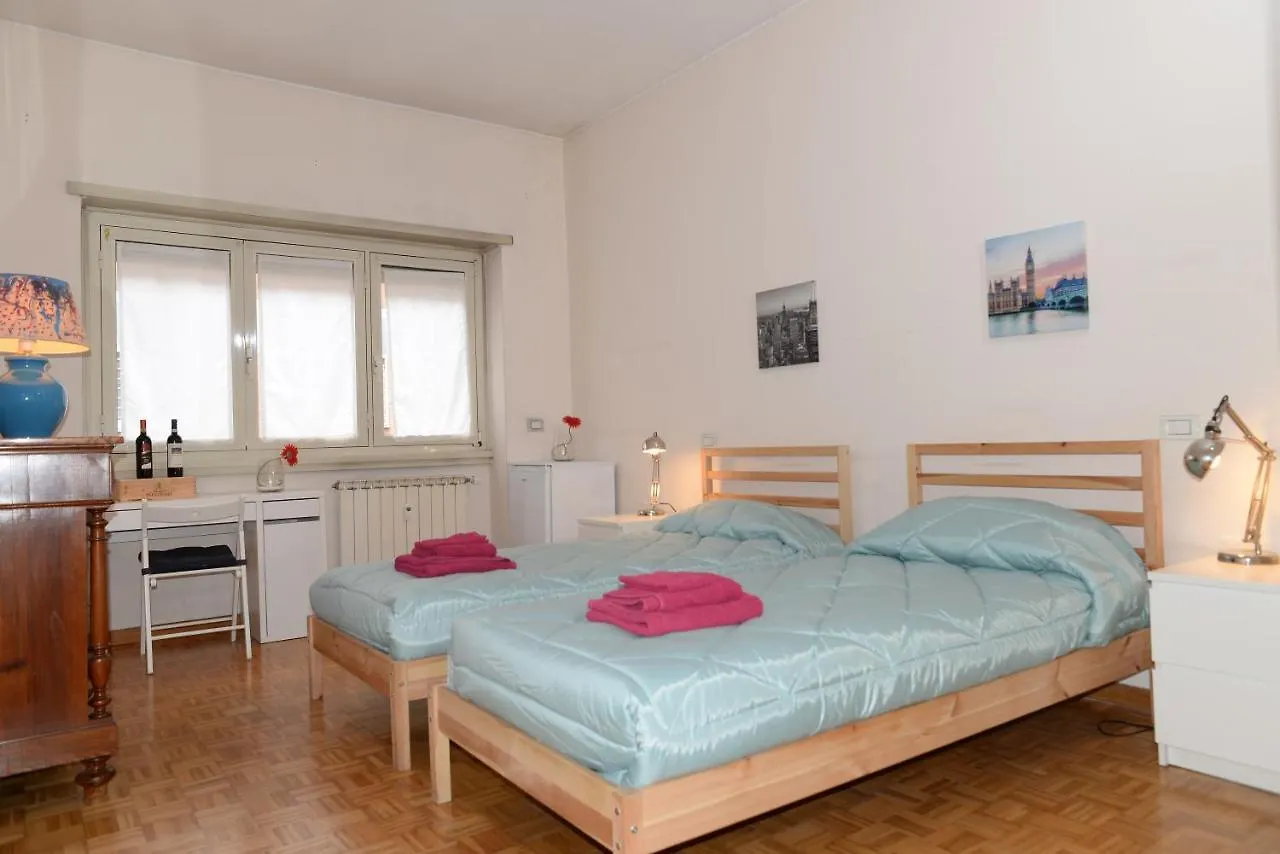 Room In Guest Room - Welcome To Our Establishment We Will Be Happy To Welcome You Rome Italy