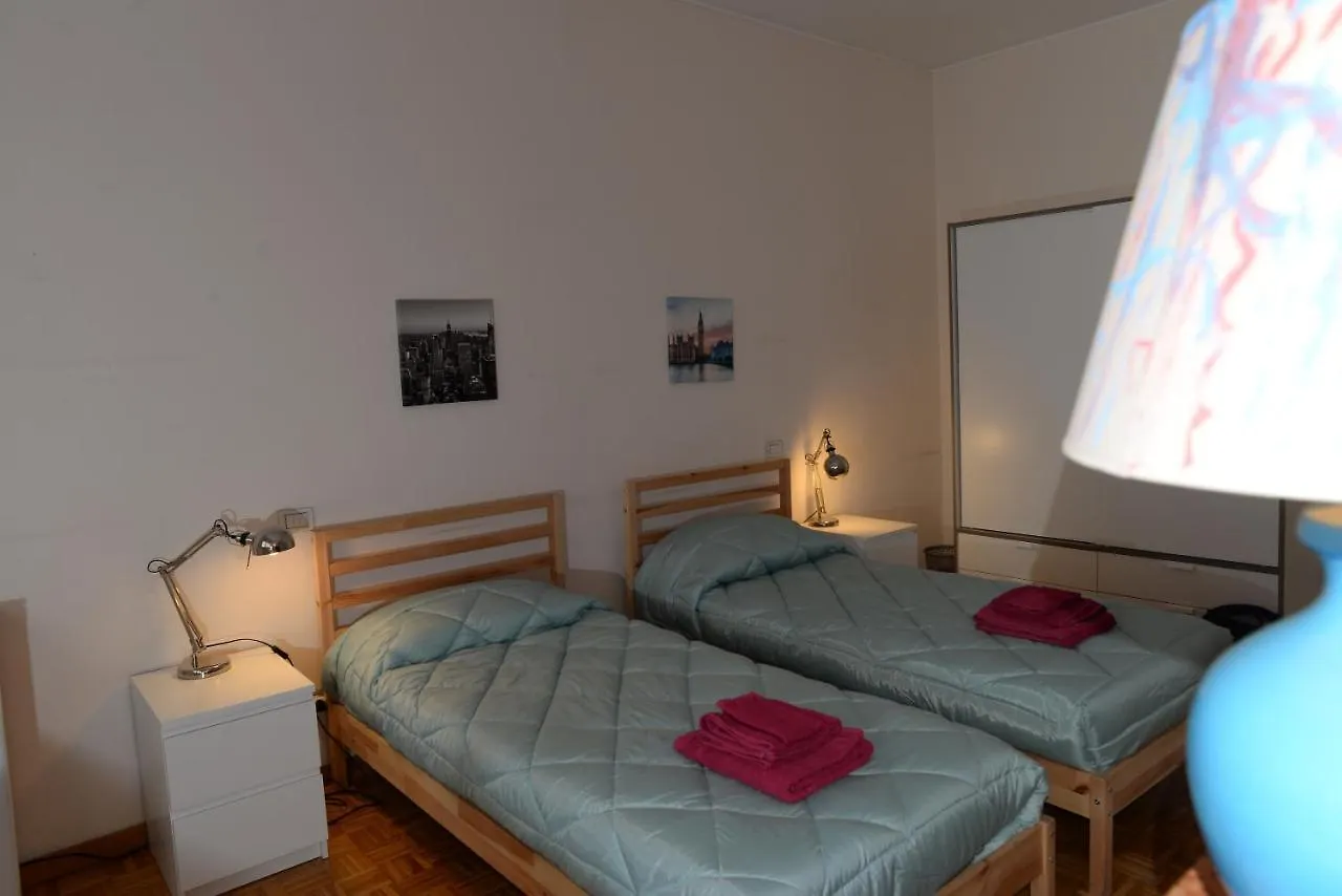 Room In Guest Room - Welcome To Our Establishment We Will Be Happy To Welcome You Řím 0*,  Itálie